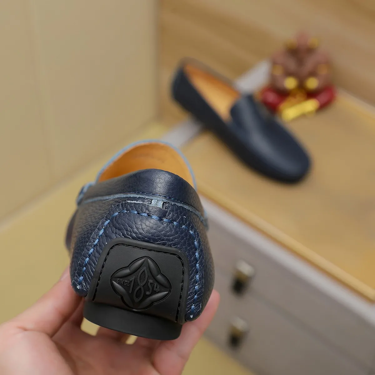 Men's shoes 💰360 🕷🕷【Ferragamo】Ferragamo Popular fashionable casual slip-on shoes🇨🇳Official website counter 1:1 production, original mold opening💯Good quality visible, imported high-end first-layer calfskin, luxurious pigskin lining🌿Very clear texture, high-quality waterproof, non-slip and wear-resistant outsole🎋High quality and low price, truly handmade🍓Color, code number 38-45